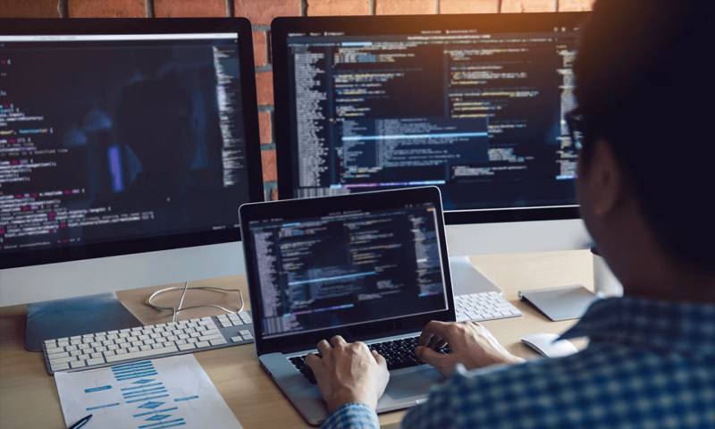 数据科学选型：R与Python如何赋能合川区网站建设？